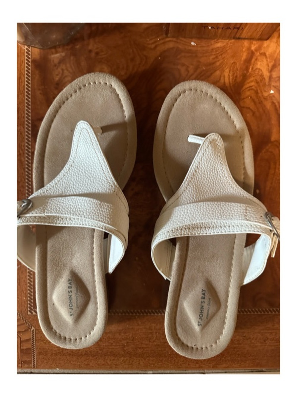 St John's Bay Zina Memory Foam Off White Buckle Detail Flip Flop
Size 9